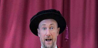 The University of Warwick awards an Honorary Doctorate to comedian, Alex Horne, for School Tasking project