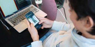 Social media negatively impacting teens’ life satisfaction