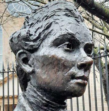 University of Glasgow leads tribute to influential Scots Poet