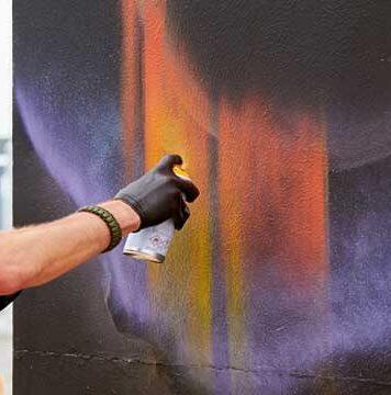 Research into artists’ earnings reveals falling incomes and significant pay disparities