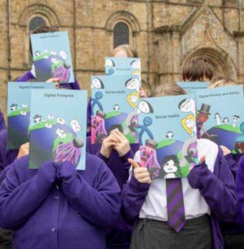 Researchers and school children team up to tackle online safety