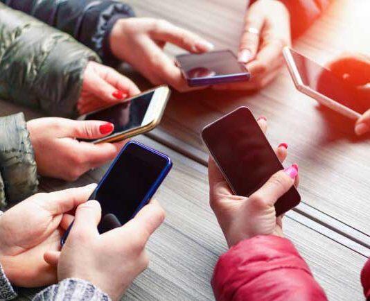 First phase of governmental project to understand impact of smartphones and social media on young people