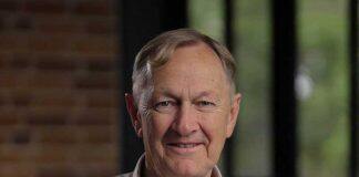 Professor Willis earns top Australian science award for pioneering mathematics theory