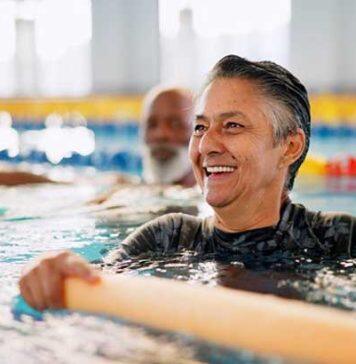 Older adults benefit from exercising with people in their local area