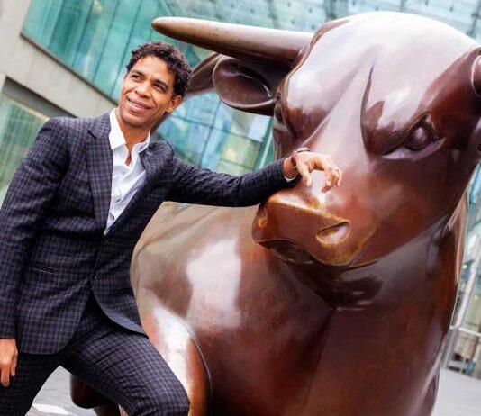 Director of Birmingham Royal Ballet Carlos Acosta receives honorary degree