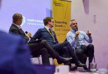 Purple plaque for trailblazing entrepreneur